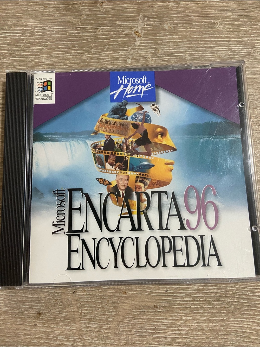 Microsoft Encarta 96 Encyclopedia CD English Standard License for Windows 95